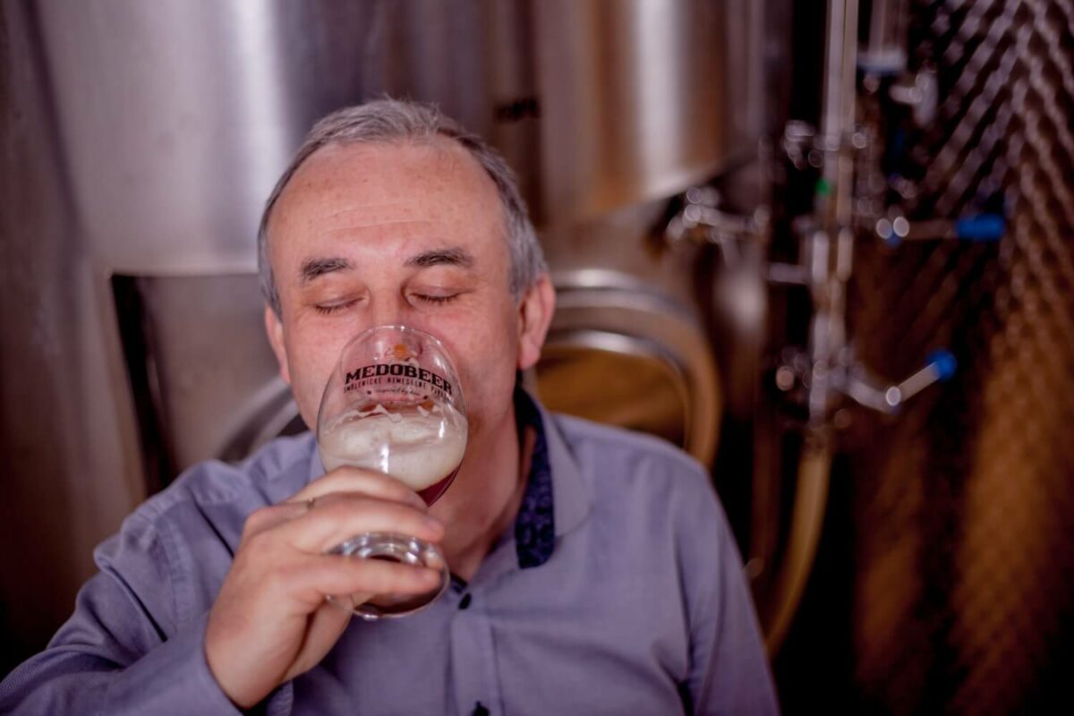 Medobeer je vrchne kvasené pivo